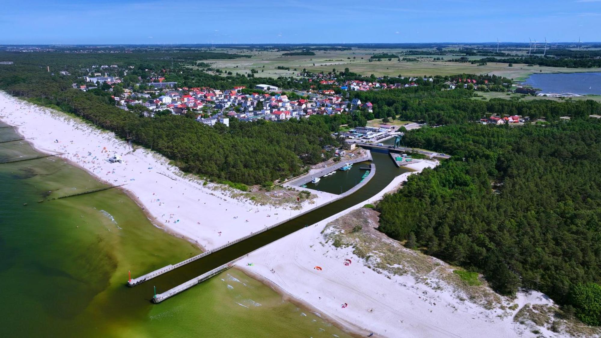 Hotel I Apartamenty Gorzelanny Dźwirzyno Dış mekan fotoğraf